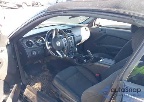 2014 Ford Mustang V6 из США, поврежденный, VIN 1ZVBP8EM5E5299832